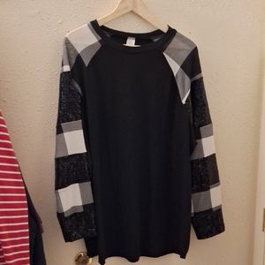 Black and Gray Plaid Long Sleeve Shirt
